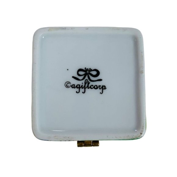 VTG Agiftcorp Boston Trinket Box Clipper Ship 2" Map of World Gold Tone Flower - Picture 5 of 16